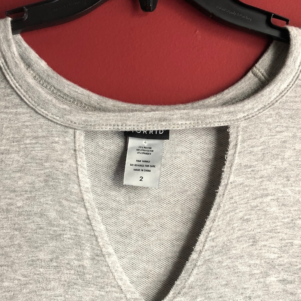 Torrid Long Sleeve Grey KeyHole Women’s Top size 2X - Picture 4 of 5